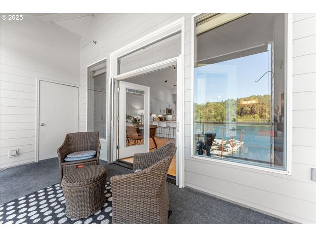 525 Se MARION St 21, Portland, OR 97202