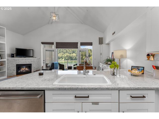 525 Se MARION St 21, Portland, OR 97202