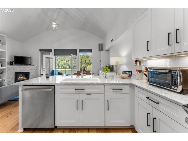 525 Se MARION St 21, Portland, OR 97202