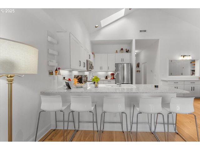 525 Se MARION St 21, Portland, OR 97202