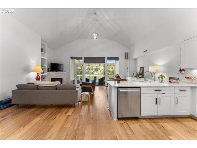 525 Se MARION St 21, Portland, OR 97202