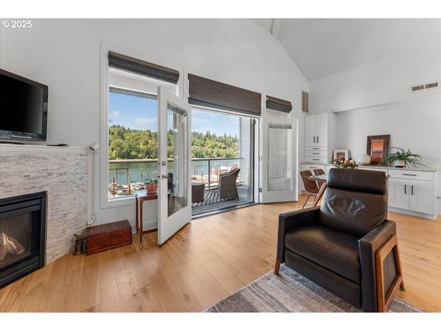 525 Se MARION St 21, Portland, OR 97202