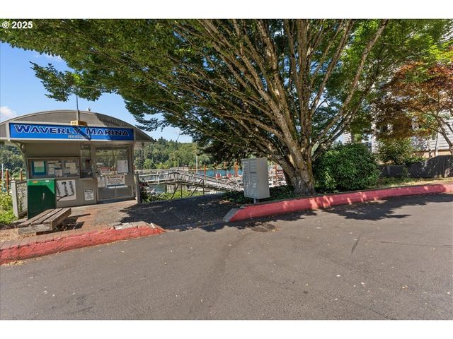 525 Se MARION St 21, Portland, OR 97202