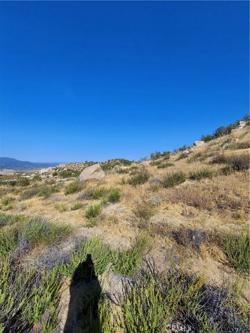 3 Dove Dr, Aguanga, CA 92536