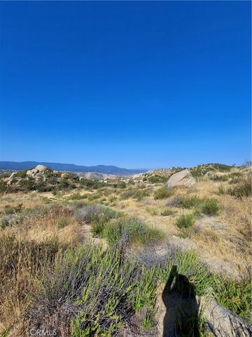 3 Dove Dr, Aguanga, CA 92536
