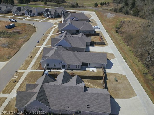 8115 Donnington Court, Fort Smith, AR 72916
