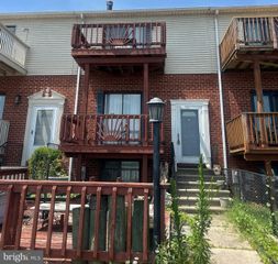 18 VILLA CAPRI CIR, Baltimore, MD 21221
