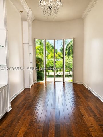 3525 E Fairview St, Miami, FL 33133
