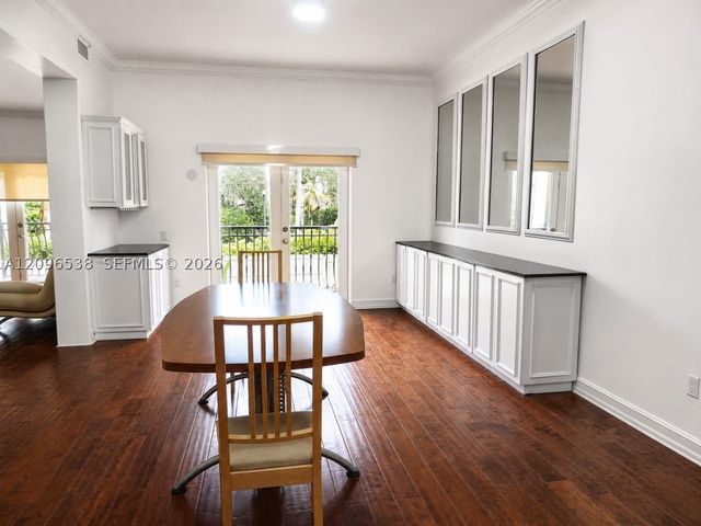 3525 E Fairview St, Miami, FL 33133