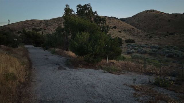 17 Carrollton Court, Palmdale, CA 93550