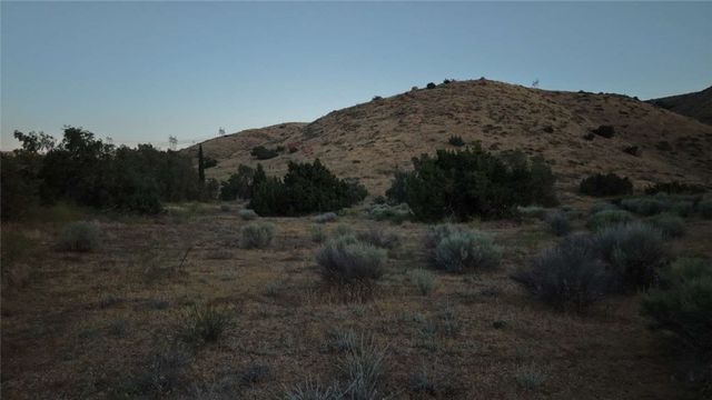 17 Carrollton Court, Palmdale, CA 93550