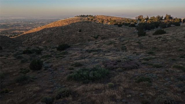 17 Carrollton Court, Palmdale, CA 93550