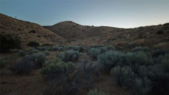 17 Carrollton Court, Palmdale, CA 93550