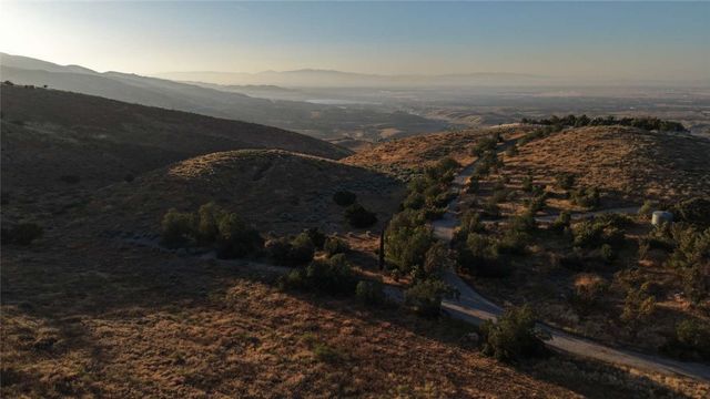 17 Carrollton Court, Palmdale, CA 93550