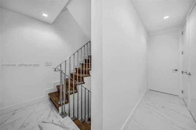 100 S Pointe Dr TH-13, Miami Beach, FL 33139