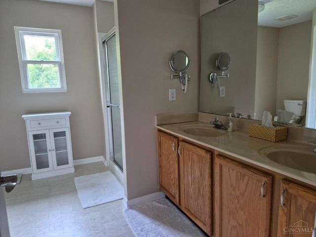 2818 Orchardpark Drive, Green Twp, OH 45239