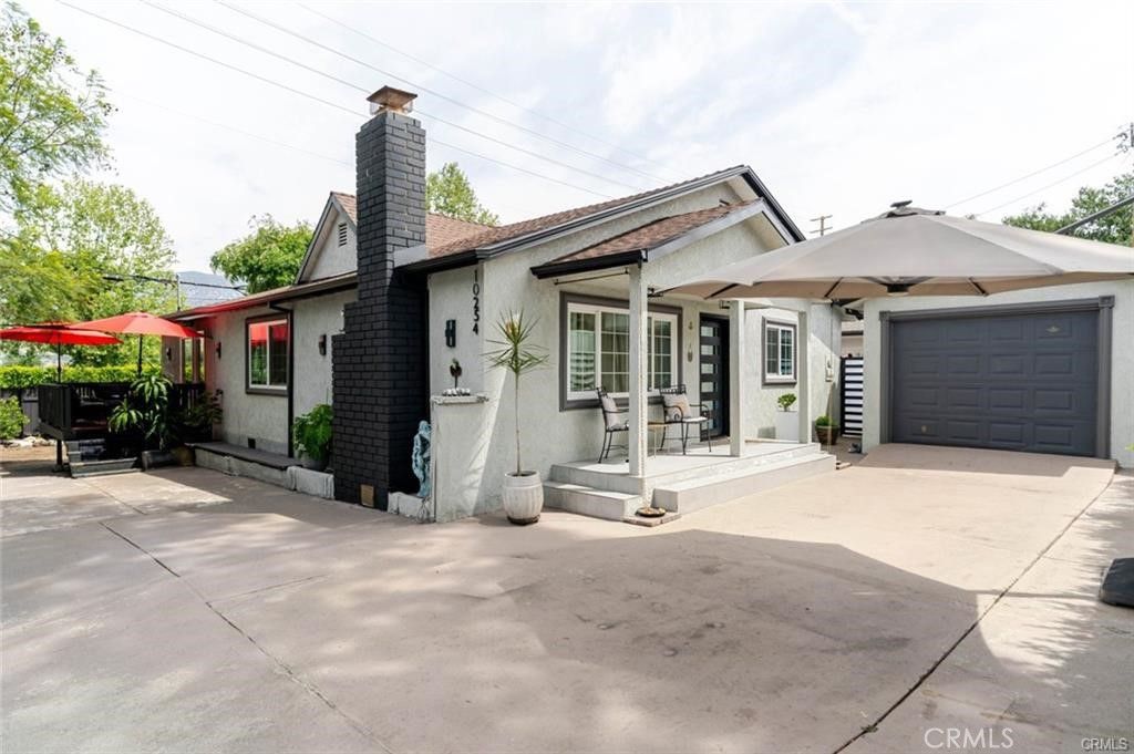 10254 Floralita Avenue, Sunland, CA 91040