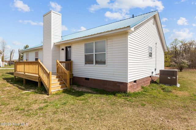 6179 Nc Highway 91, Walstonburg, NC 27888