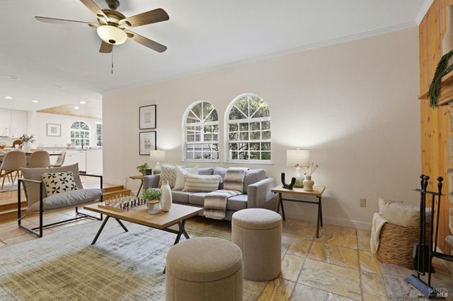 12 Angelica Ct, Novato, CA 94947