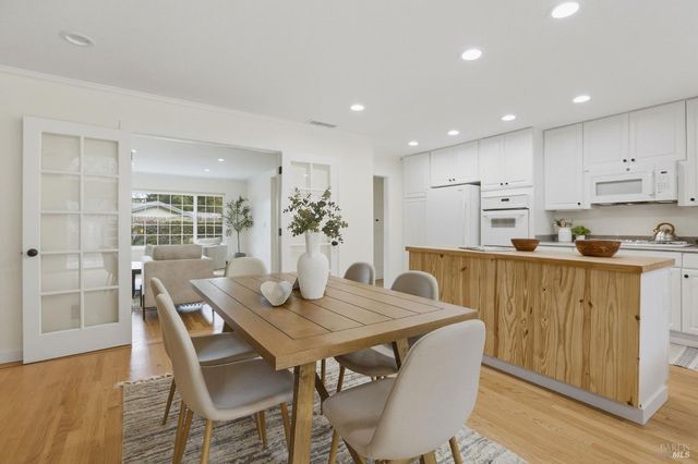 12 Angelica Ct, Novato, CA 94947