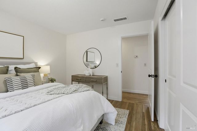 12 Angelica Ct, Novato, CA 94947