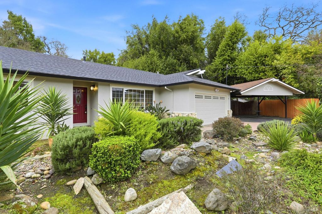 12 Angelica Ct, Novato, CA 94947