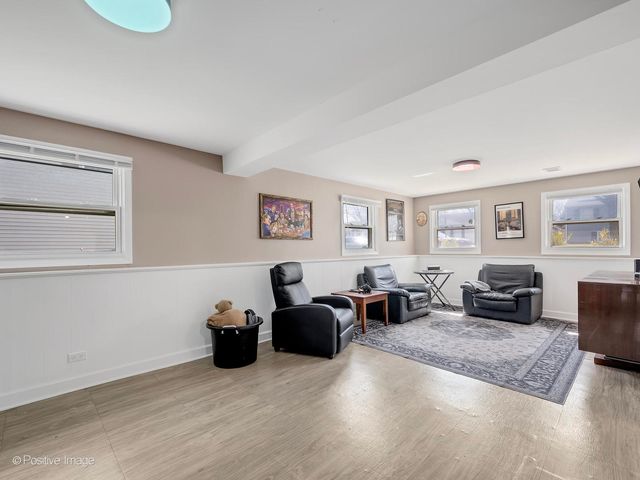 266 Marilyn Avenue, Glendale Heights, IL 60139