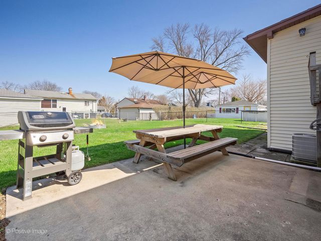 266 Marilyn Avenue, Glendale Heights, IL 60139