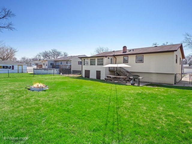 266 Marilyn Avenue, Glendale Heights, IL 60139