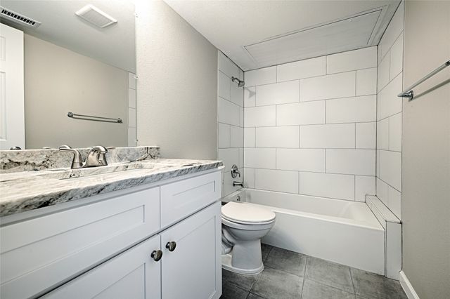 2835 Keller Springs Road 1002, Carrollton, TX 75006