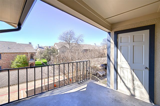 2835 Keller Springs Road 1002, Carrollton, TX 75006