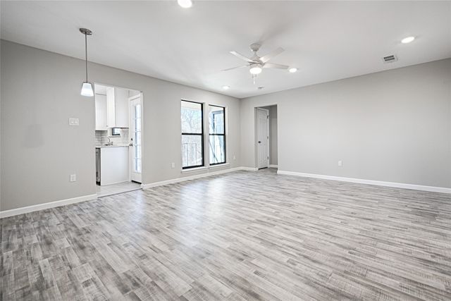 2835 Keller Springs Road 1002, Carrollton, TX 75006