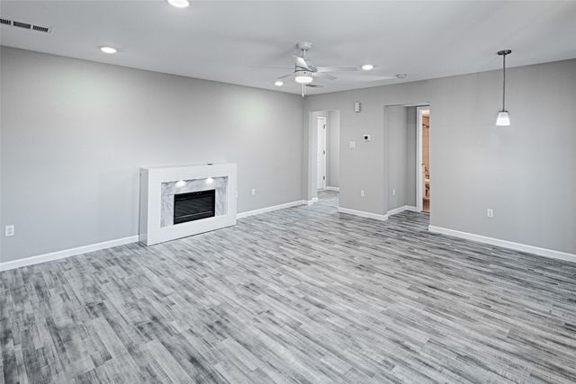 2835 Keller Springs Road 1002, Carrollton, TX 75006