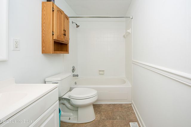 417 Saguaro Dr, Louisville, KY 40229