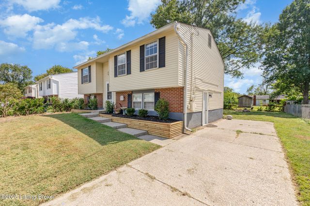 417 Saguaro Dr, Louisville, KY 40229