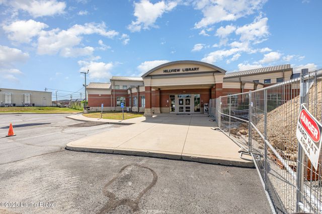 417 Saguaro Dr, Louisville, KY 40229