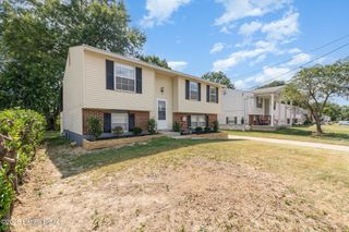 417 Saguaro Dr, Louisville, KY 40229