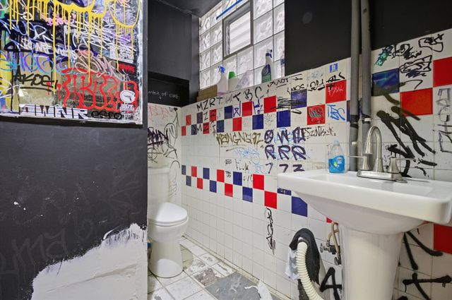 2620 S Central Park Avenue, Chicago, IL 60623