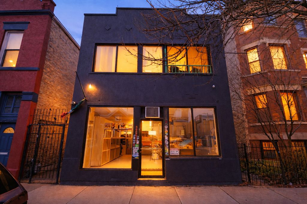 2620 S Central Park Avenue, Chicago, IL 60623