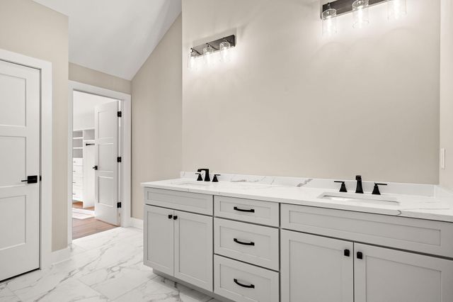 10059 Lilac Cove, St. John, IN 46373