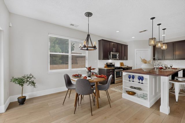 2818 Cipres Lane SE, Rio Rancho, NM 87124