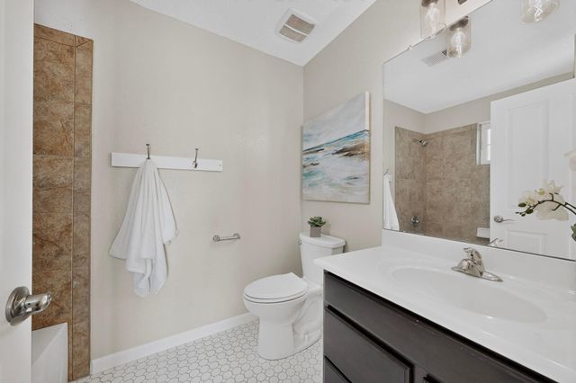 2818 Cipres Lane SE, Rio Rancho, NM 87124