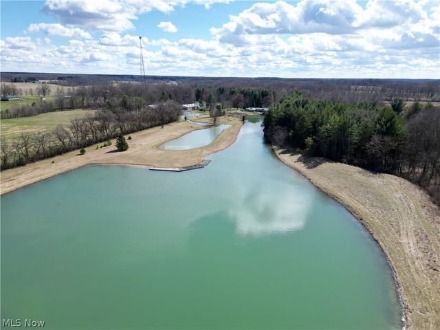 16474 Palmyra Road, Lake Milton, OH 44429