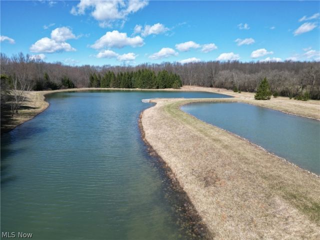 16474 Palmyra Road, Lake Milton, OH 44429