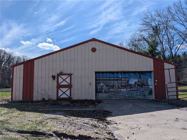 16474 Palmyra Road, Lake Milton, OH 44429