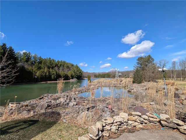 16474 Palmyra Road, Lake Milton, OH 44429