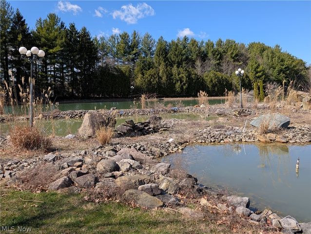 16474 Palmyra Road, Lake Milton, OH 44429