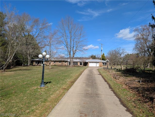 16474 Palmyra Road, Lake Milton, OH 44429