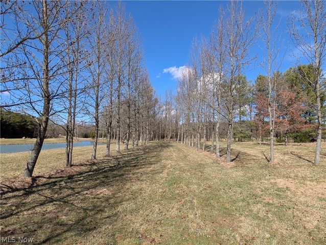 16474 Palmyra Road, Lake Milton, OH 44429