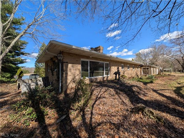 16474 Palmyra Road, Lake Milton, OH 44429